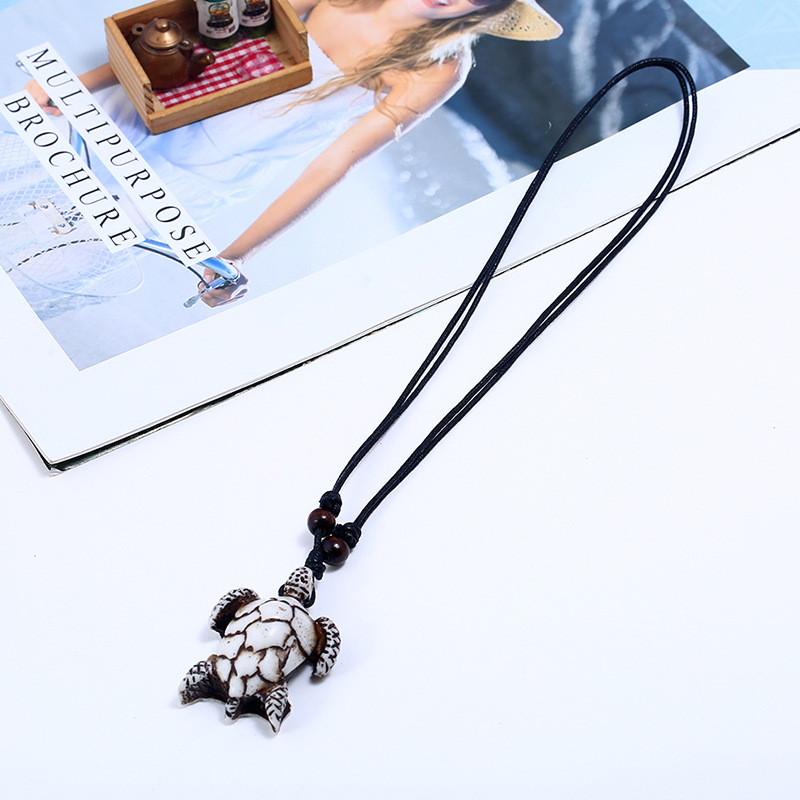 Set 4 Collane Con Ciondolo Tartaruga In Resina, Bianco E Marrone, Eleganti E Regalo Ideale