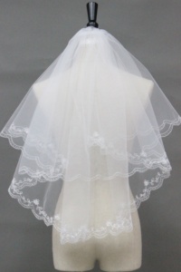 V9037W1-1 ricamo velo con chiaro perline di cristallo bordo fornitore di nozze - Product Image 3