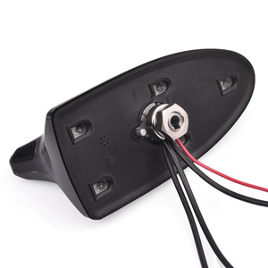 <span class=keywords><strong>Antenne</strong></span> de toit de voiture Superbat en forme de nageoire de requin - Navigation GPS, tuner radio numérique DAB, radio <span class=keywords><strong>FM</strong></span>/AM combinée, <span class=keywords><strong>antenne</strong></span> stéréo de voiture <span class=keywords><strong>amplifiée</strong></span> - Product Image 3