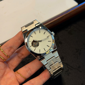 Reloj Automático de Lujo para Hombre, Diseño de Corazón Abierto, Esfera Azul, Brazalete de Acero, Personalizable OEM ODM, Venta al Por Mayor - Product Image 3