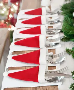 Topi Natal merah tas peralatan makan Selamat Natal dihiasi topi Santa Claus dekorasi Natal Nordic