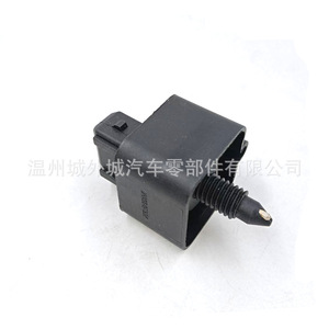 Oil Pressure <b>Sensor</b> 2247509000 <b>For</b> SsangYong Haval Great Wall Renault <b>Cars</b> ABS Material New Replacement Part - Product Image 2