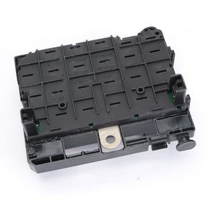 Boîtier de fusibles pour pièces automobiles 9675879180 pour Peugeot 206 207 306 307 406 807 Citroën C3 C5 C8 B5 – Ensemble de boîtier de fusibles - Product Image 2