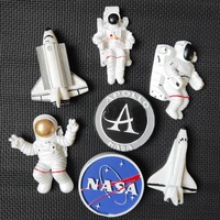 Personnalisé résine Artisanat Astronaute Réfrigérateur Aimants 3D Solide Aimant Résine Moules Vaisseau Spatial Décoration de La Maison Figurine