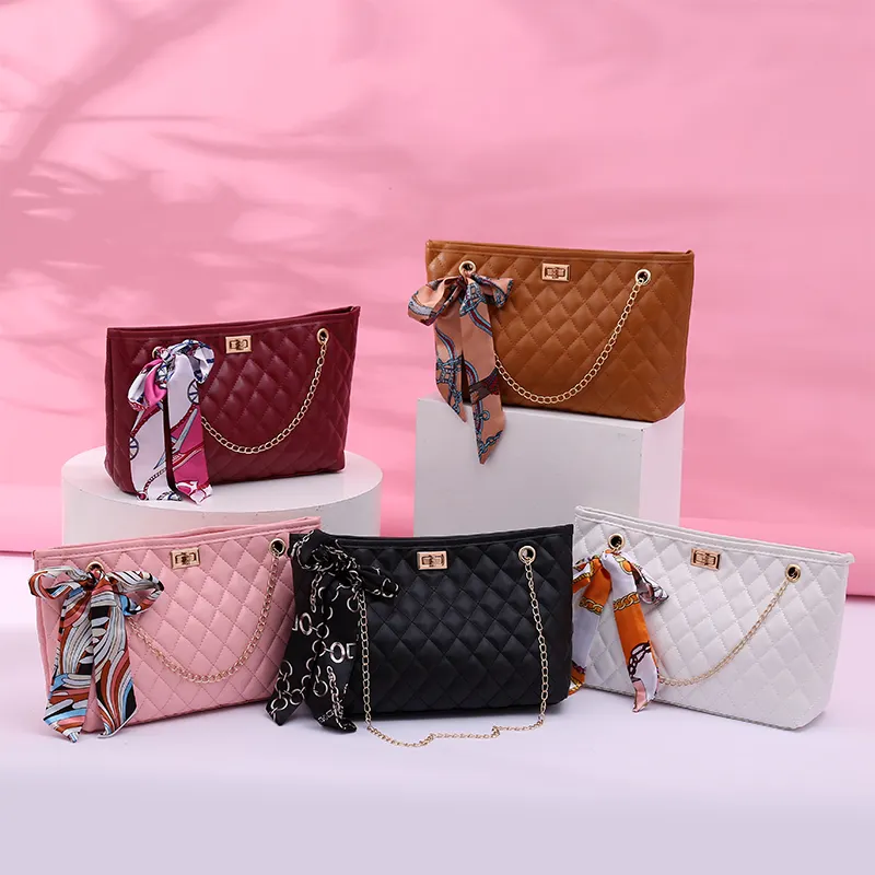 four seasons popular Hot sale luxury ladies embroidery chain mini tote bags women big shopping bag candy travel girl handbags