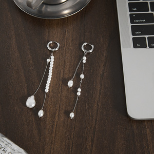 Pendientes de acero inoxidable con borlas de perlas y perlas irregulares para uso diario - Product Image 4