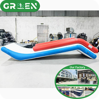 Toboggan aquatique gonflable drôle pour Yacht parc aquatique flottant gonflable commercial jeu d'eau flottant gonflable avec ponton