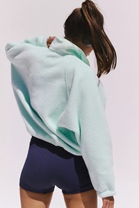 Veste en polaire sherpa pour femmes avec logo brodé personnalisé, <span class=keywords><strong>100</strong></span>% polyester, avec boutons, chaude, tissu polaire 380 g/m², manteaux d'hiver pour femmes - Product Image 4