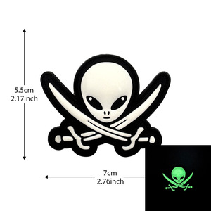 Mới người ngoài hành tinh đôi dao tinh thần huy hiệu vá Velcro armband PVC mềm cao su ánh sáng ban đêm ngoài trời Ba lô - Product Image 6