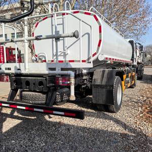 アフリカSinotruck Howo 6*4 20cbmスプリンクラー水タンク水輸送用 - Product Image 5