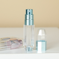 Flacon de parfum transparent en acrylique de luxe avec mécanisme de remplissage par le bas, atomiseur de poche pour la distribution d'échantillons