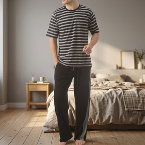 Pyjama 2 pièces décontracté à manches courtes rayé en jersey tricoté 100 % coton teint en fil, confortable et respirant pour homme - Product Image 3