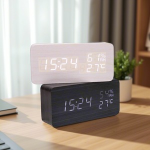 Reloj de Madera Electrónico LED Creativo y Simple con Pantalla Inteligente de Temperatura y Humedad, Luz Nocturna Multifunción Digital - Product Image 3