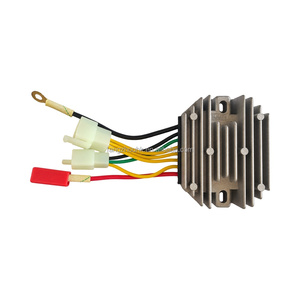 Redresseur régulateur de tension pour moto BAJAJ 175 – Pièce de rechange pour l'entretien et la maintenance électrique - Product Image 1