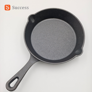 Poêle <span class=keywords><strong>en</strong></span> <span class=keywords><strong>fonte</strong></span> pré-culottée de qualité supérieure de 6, 8 et 10 pouces, finition noir mat, pour friture à l'huile végétale, avec becs verseurs, directement de l'usine - Product Image 1
