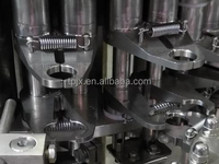 Ligne de production aseptique entièrement automatisée de technologie d'appareil de capsulage et de scellage de bouteilles en plastique IV