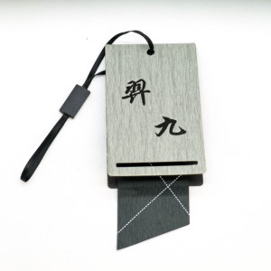 <span class=keywords><strong>Etichette</strong></span> di Lusso Personalizzate con Logo in Rilievo e Ologramma su Cartoncino <span class=keywords><strong>per</strong></span> Abbigliamento, Scarpe e Borse - Product Image 2