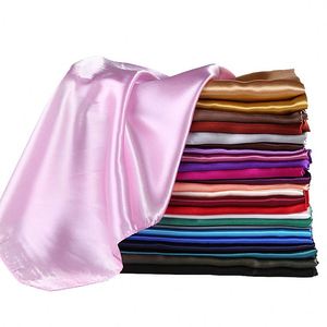 Foulard carré en satin de soie 90*90cm pour femme, style uni, hijab musulman pour la saison printanière - Product Image 1