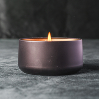 Luxuriöse Getrocknete Blumen Kristallkerze |   Handgemachte Aromatherapie-Sojawachskerze mit Echten Rosenblättern und Edelsteinen für Zuhause, Spa, Diwali und Bars