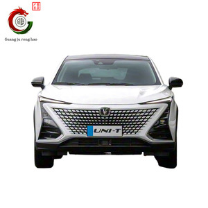 Cina di origine Changan UNI-<span class=keywords><strong>T</strong></span> noi <span class=keywords><strong>Ed</strong></span> auto di alta stile Crossover caratteristica imballato interni moderni ottime condizioni pronto - Product Image 1