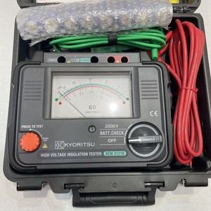 KYORITSU KEW3121B Mégohmmètre à aiguille japonais 2500V Testeur de résistance d'isolement de câbles de moteur haute tension KEW3121B Testeur haute tension - Product Image 2