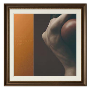 Stampa artistica su tela con cornice, Ritratto di torso nudo in tonalità calde, Arte moderna Art Déco per Testata letto, Bagno, Spa - Product Image 1