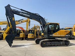 Excavatrice hydraulique d'occasion Hyundai 220LC-9S de 22 tonnes pour tâches lourdes, opérations de chargement de minerai d'or à force de compression élevée - Product Image 2