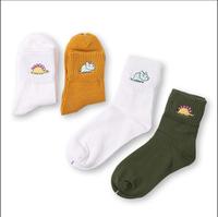 Mignonnes Femmes Broderie Dinosaure Coton Chaussettes Blanc Belle Bande Dessinée Animal Vintage Court Nouveauté Fou Chaussette