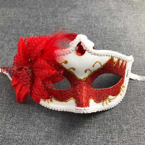 قناع نصفي لامع مزين بالكريستال بتصميم فينيسي للحفلات التنكرية وحفلات الزفاف وأعياد الميلاد - Product Image 5