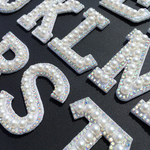 <span class=keywords><strong>A</strong></span>-Z rose <span class=keywords><strong>perle</strong></span> strass patchs pour vêtements Applique vêtements autocollant bricolage nom chaussures robes anglais lettre fer sur Patch - Product Image 4