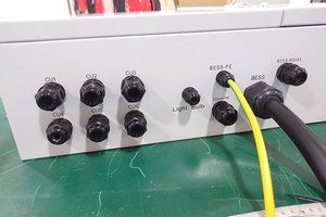 फोटोवोल्टिक डीसी 600v <span class=keywords><strong>1000v</strong></span> 1500v ip65 2/4 इनपुट 2/4 आउटपुट पावर आउटडोर वाटरप्रूफ वितरण सौर डीसी पीवी कॉम्बिनर बॉक्स - Product Image 5