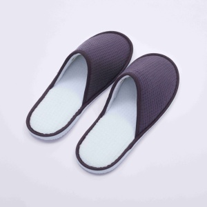 Chaussons en tissu gaufré 100% polyester à bout fermé, logo personnalisé, couleur personnalisée, semelle EVA, chaussons pour hôtel et spa - Product Image 5