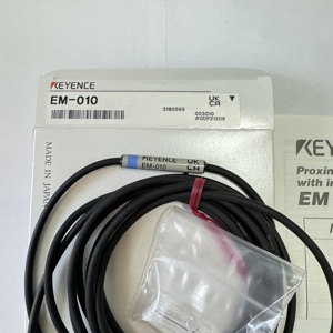 Capteur de proximité compact KEYENCE EM-010 avec amplificateur intégré, série EM, type de boîtier, M10 NPN EM 010 - Product Image 2