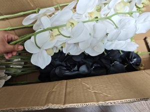 Orquídea Artificial de Aspecto Natural con Mariposa para Decoración, <span class=keywords><strong>Flores</strong></span> <span class=keywords><strong>Artificiales</strong></span> - Product Image 1