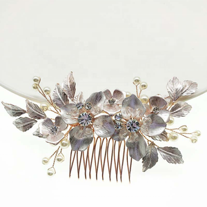 Liyounq — <span class=keywords><strong>Barrette</strong></span> en métal doré <span class=keywords><strong>Rose</strong></span> clair pour mariage, peigne nuptial avec strass en forme de fleur faite à la main - Product Image 4