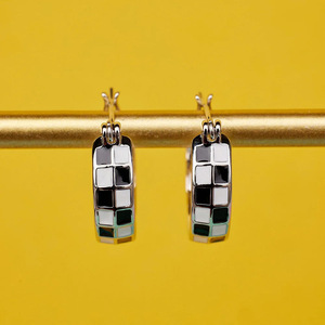 Orecchini a Scacchiera Chic per Donne, Stile Coreano, Gioielli Minimalisti alla Moda, Regalo Quotidiano - Product Image 6