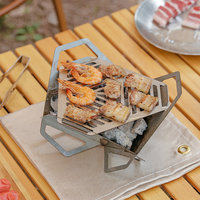 Vente en gros de mini grils de barbecue à charbon de bois portables pour le camping en plein air mini barbecue en acier inoxydable 304