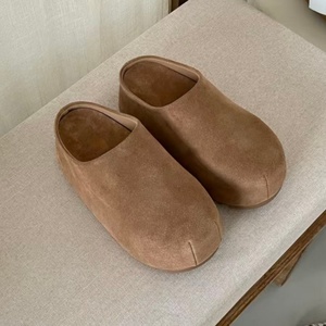 Mocassins montants à semelle Birkenstock, dessus en cuir de vison sans talon, pantoufles Mueller décontractées type UGG pour se détendre - Product Image 3