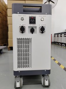 Nhà máy điện 5KW năng lượng mặt trời biến tần + Stackable 5kwh LiFePO4 Pin nhóm 100Ah Wifi App Lai Lưới SC Hy 5500-51.2 IP21 - Product Image 5