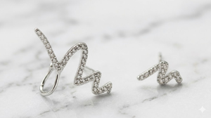 Pendientes Colgantes Asimétricos Elegantes y Modernos, Pendientes de Plata de Ley 925 de Estilo Minimalista con Forma de Rayo Incrustados con Destellos - Product Image 3