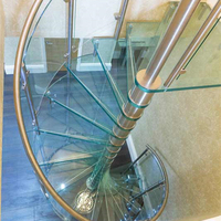 Escalier en colimaçon préfabriqué en acier et bois de haute qualité avec éclairage LED et garde-corps en verre trempé pour usage intérieur