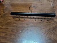 Présentoirs de magasin : Crochets et supports, Porte-ceintures robustes pour placard, Organiseurs et rangements de placard