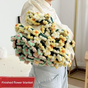 Manta de Ramo de Girasoles de Poliéster Hecha a Mano, Lista para Usar, Estilo Moderno, Decoración Navideña para el Hogar y Regalos Festivos - Product Image 2