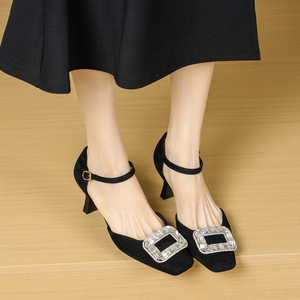 Sandales à talons en daim à bout carré, talon moyen, boucle en strass, chaussures élégantes pour femmes, légères, avec bride arrière - Product Image 3