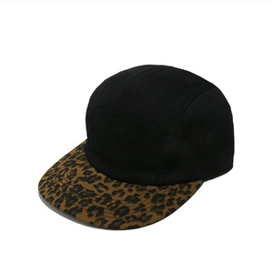 Gorra con estampado de leopardo para hombre, estilo camper, con visera plana, cierre a presión, vintage, con visera de leopardo, de lona bicolor, tipo béisbol, para camping. - Product Image 1