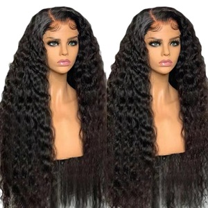 Parrucca sintetica riccia da 32 pollici per <span class=keywords><strong>donna</strong></span> - Parrucca lunga nera con cuoio capelluto realistico, ricci naturalmente sciolti e ondulati - Product Image 1