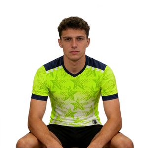 Ensemble de sport léger pour homme, imprimé, 2 pièces, t-shirt et short, séchage rapide, respirant, col en V, logo personnalisable - Product Image 4