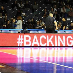 Écran d'affichage LED IP65 P10 pour panneau mural vidéo à écran tactile de stade de sport pour ascenseur multimédia de magasin de détail de football de basket-ball - Product Image 1