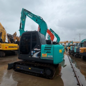 รถขุดไฮดรอลิก KOBELCO SK75 มือสอง น้ำหนักใช้งาน 7500 กก. บุ้งกี๋ขนาด 0.4 ลบ.ม. สำหรับงานขุดดินในพื้นที่ก่อสร้าง ขายดี - Product Image 1