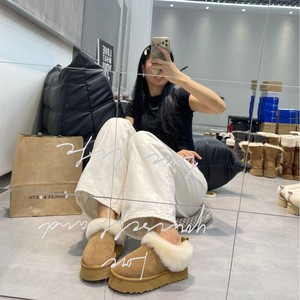 Bottes d'hiver pour femmes <span class=keywords><strong>UGG</strong></span>, nouveau <span class=keywords><strong>style</strong></span>, mocassins à bout rond, semelle épaisse, chaussures en laine augmentant la taille - Product Image 3